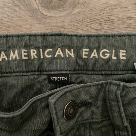 American Eagle Outfitters Green corduroy Chinos - Picture 2 of 5